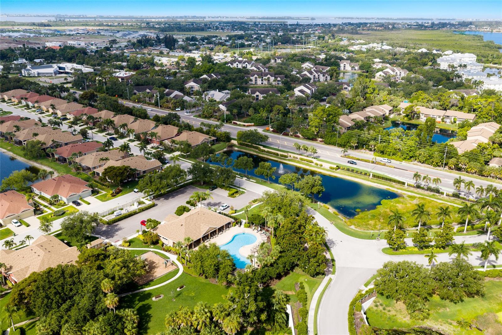 PALMA SOLA TRACE - Residential