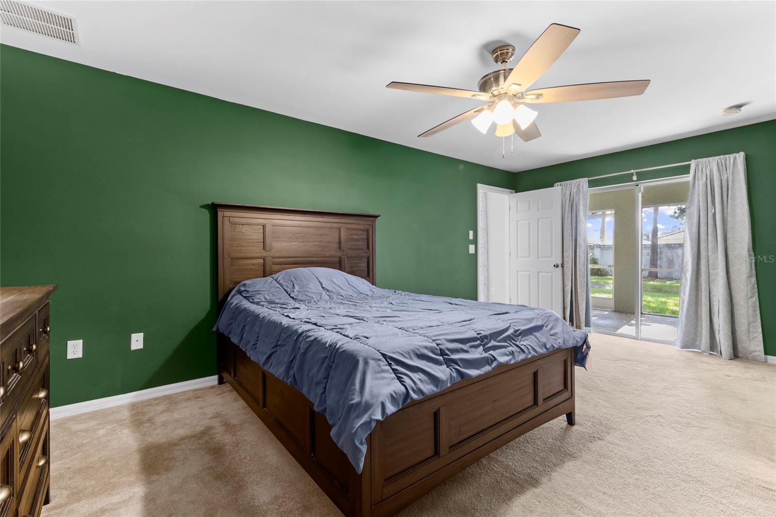 HAWKS PRESERVE - Residential