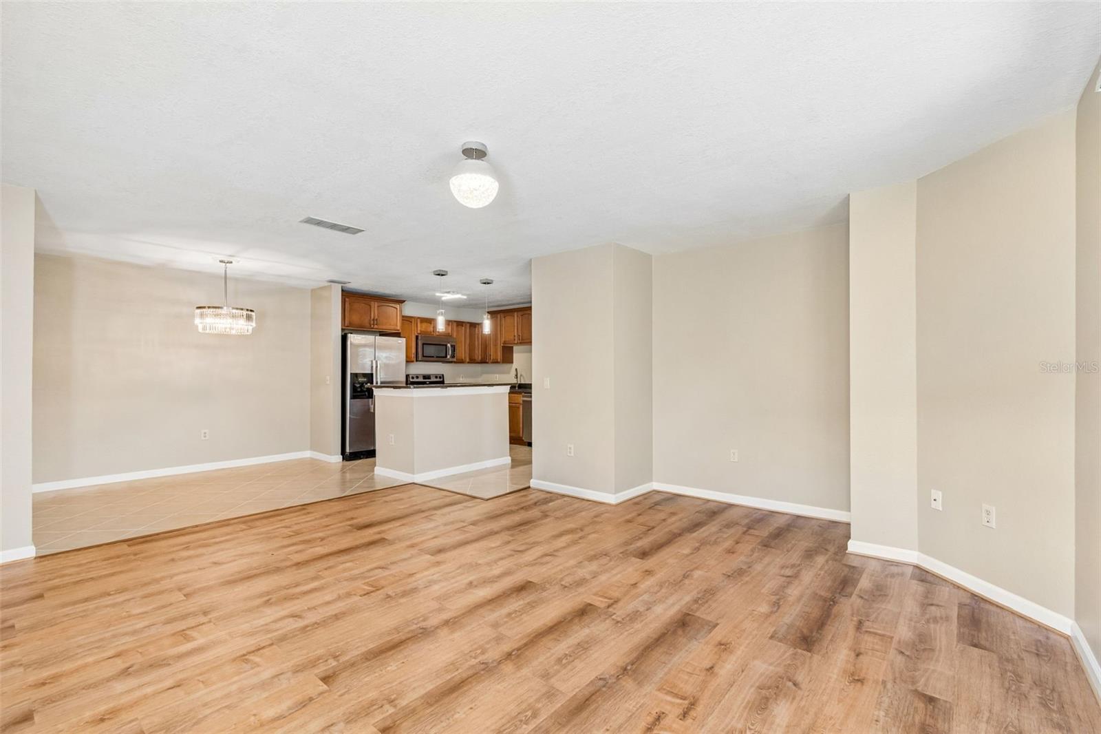 THE HIGHLANDS AT HUNTERS GREEN - Residential
