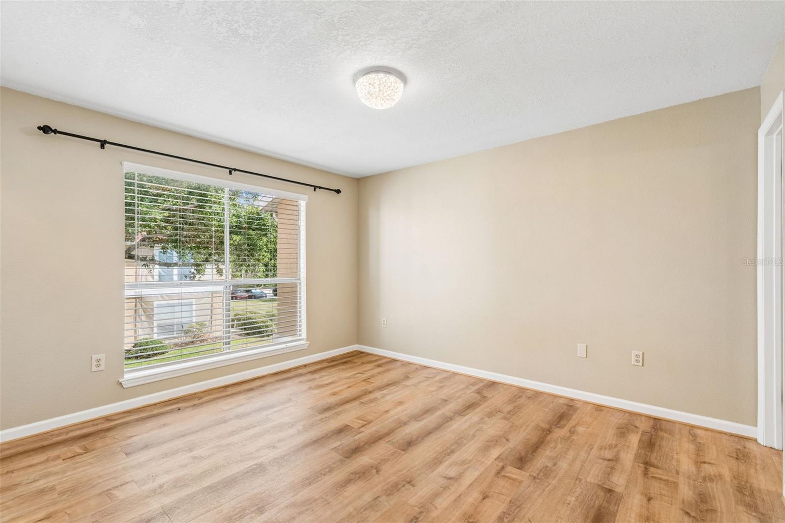 THE HIGHLANDS AT HUNTERS GREEN - Residential