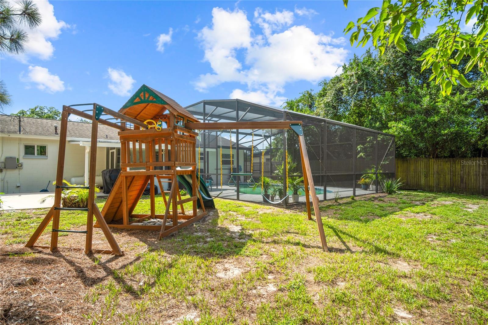 PLANTATION ESTATES - Residential