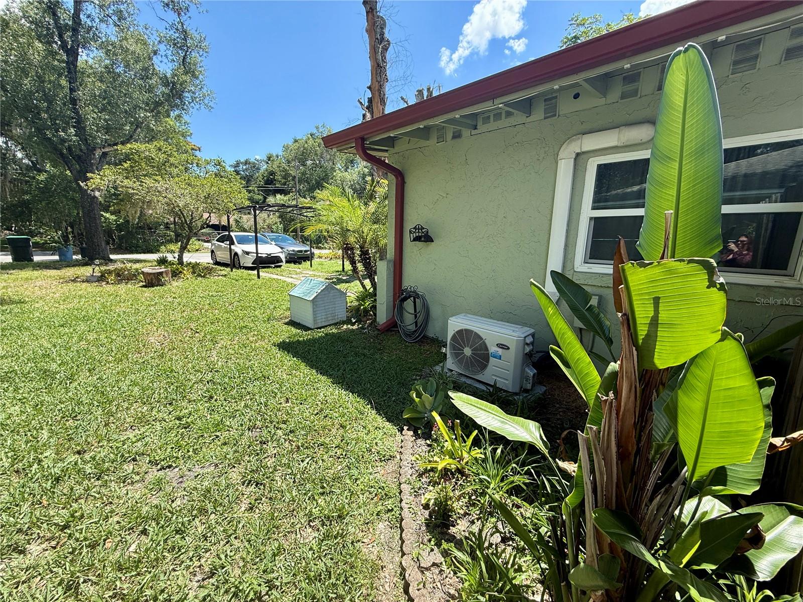 LAKE HILL - Residential