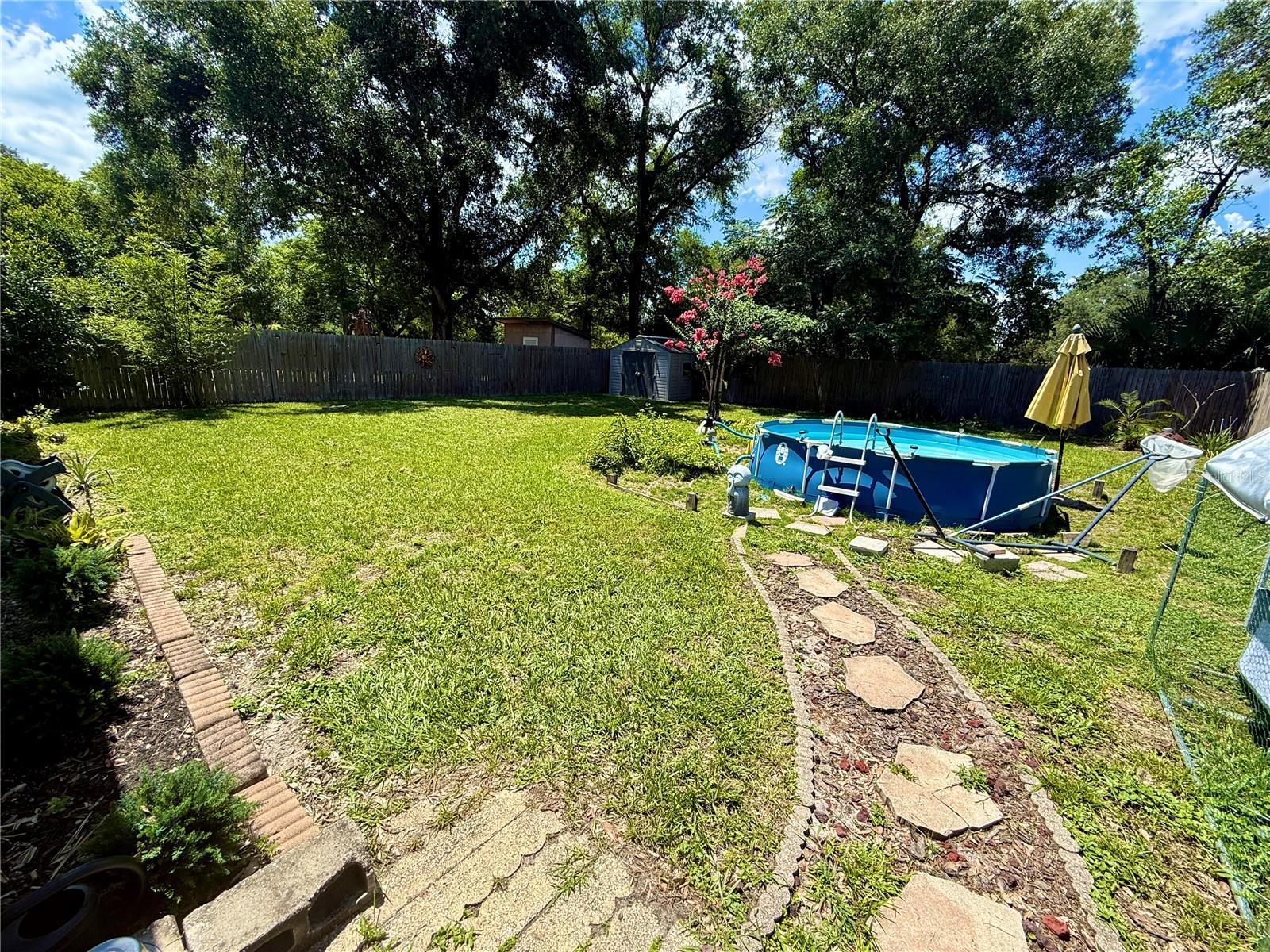 LAKE HILL - Residential