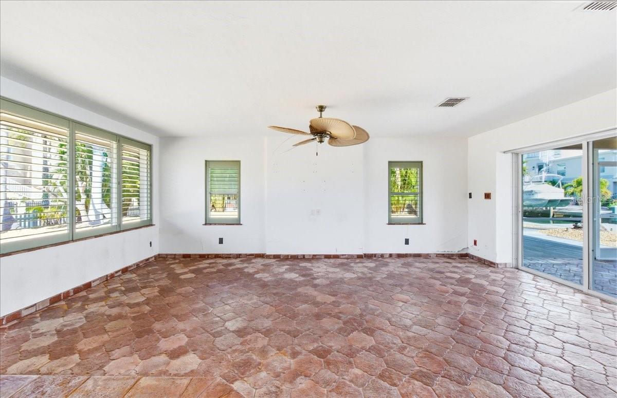 LONGBOAT KEY - Residential