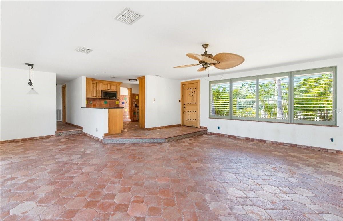 LONGBOAT KEY - Residential