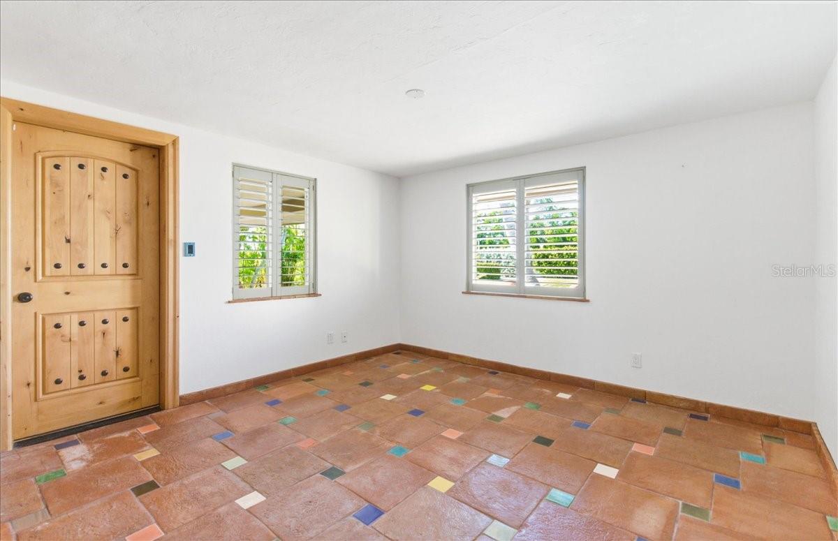 LONGBOAT KEY - Residential