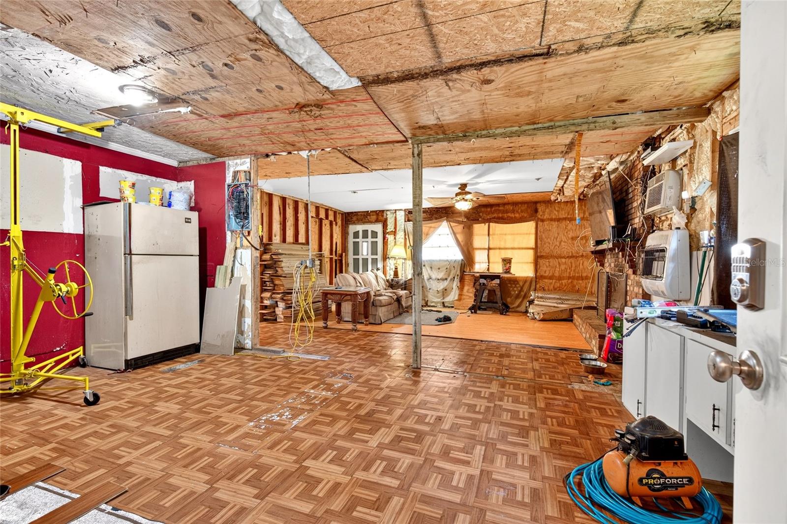 MOSS BLUFF RDG - Residential
