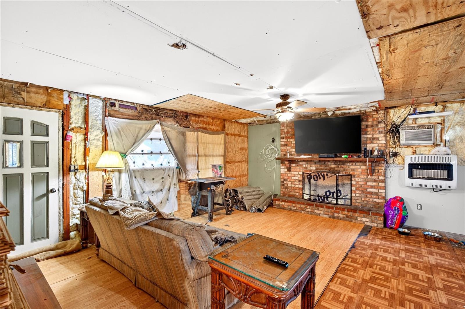 MOSS BLUFF RDG - Residential