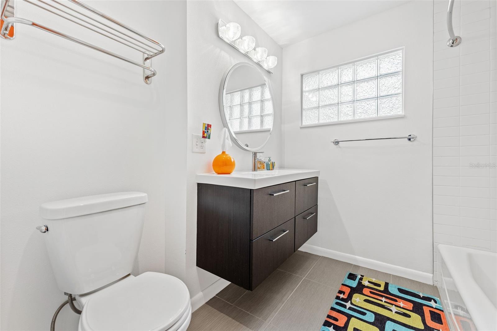 ARDSLEY MANOR SUB - Residential