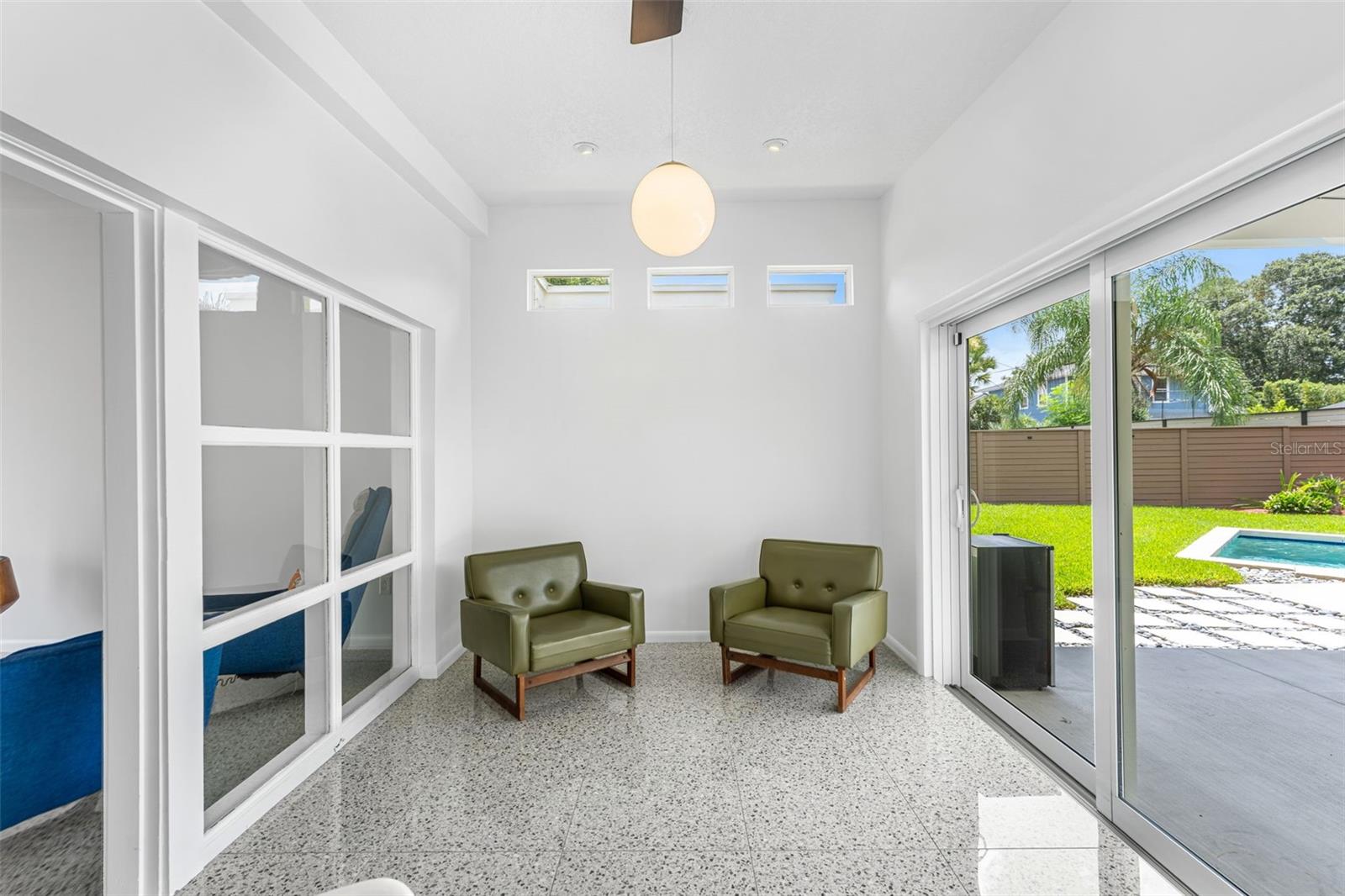 ARDSLEY MANOR SUB - Residential