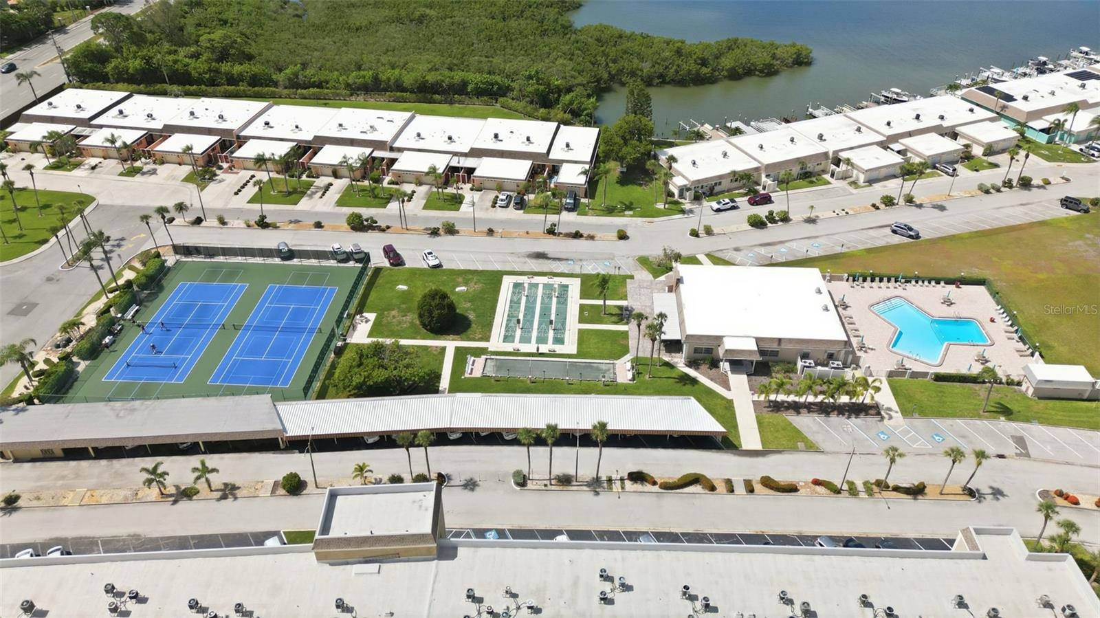 BOCA CIEGA POINT EAST - Residential