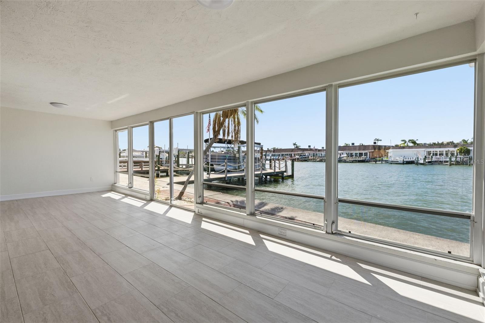 BOCA CIEGA POINT EAST - Residential
