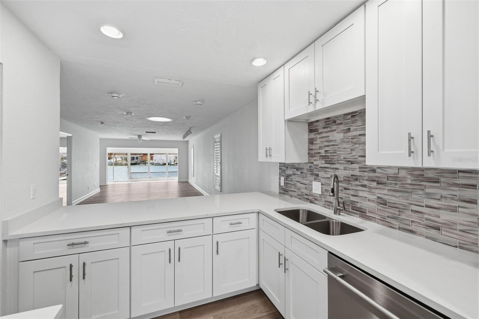 BOCA CIEGA POINT EAST - Residential