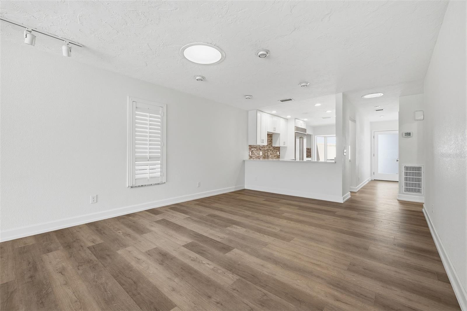 BOCA CIEGA POINT EAST - Residential