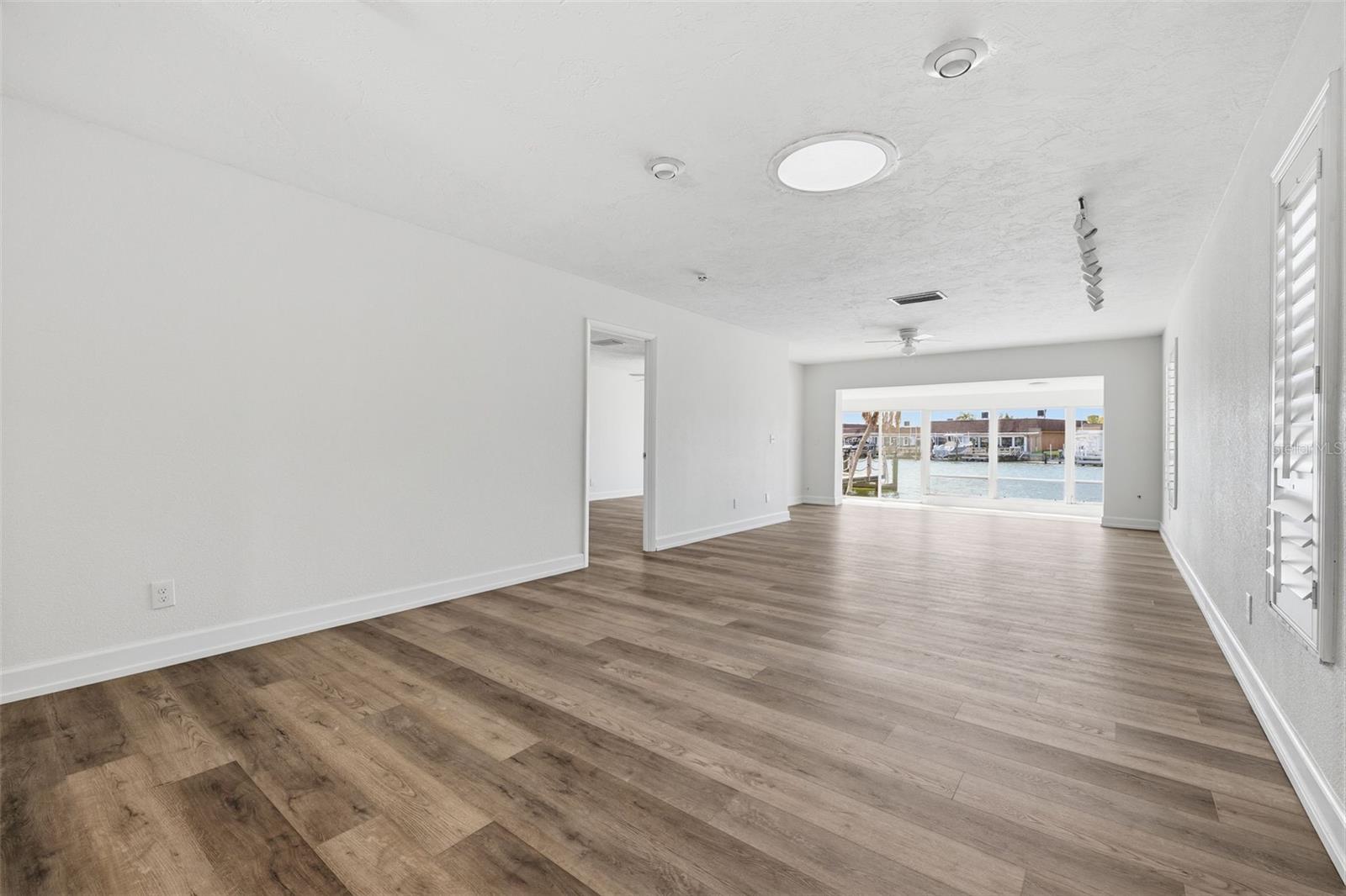 BOCA CIEGA POINT EAST - Residential