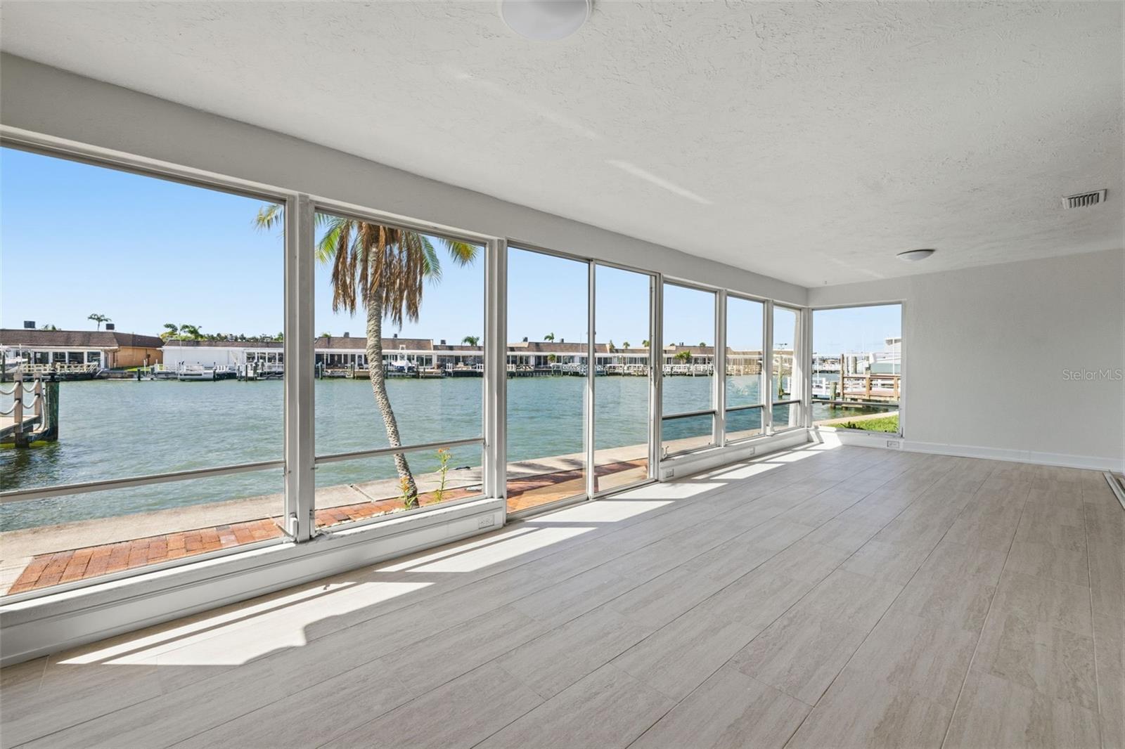 BOCA CIEGA POINT EAST - Residential