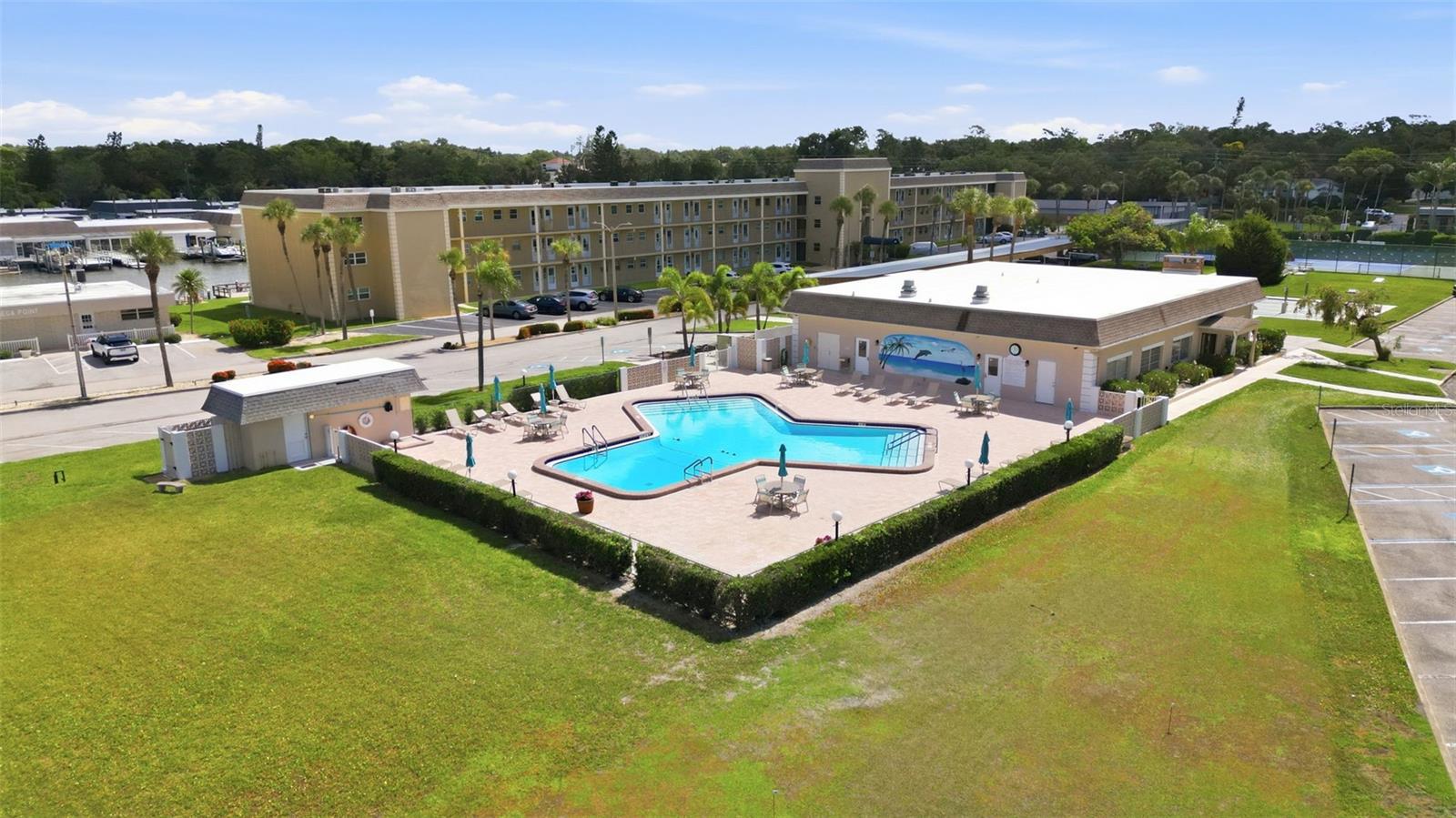 BOCA CIEGA POINT EAST - Residential