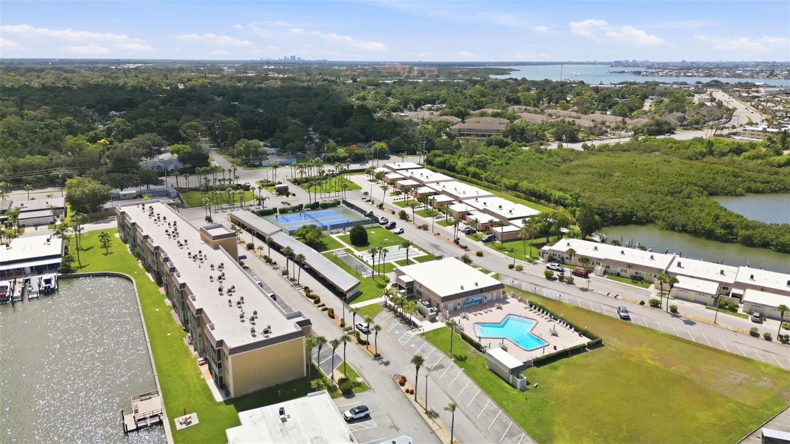 BOCA CIEGA POINT EAST - Residential
