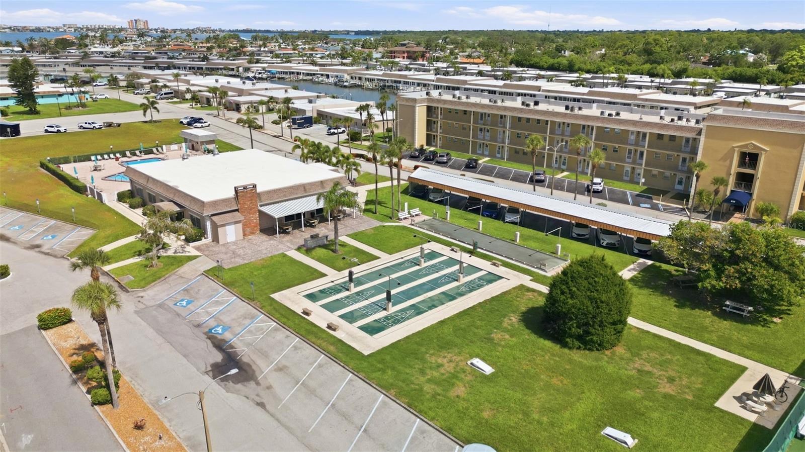 BOCA CIEGA POINT EAST - Residential