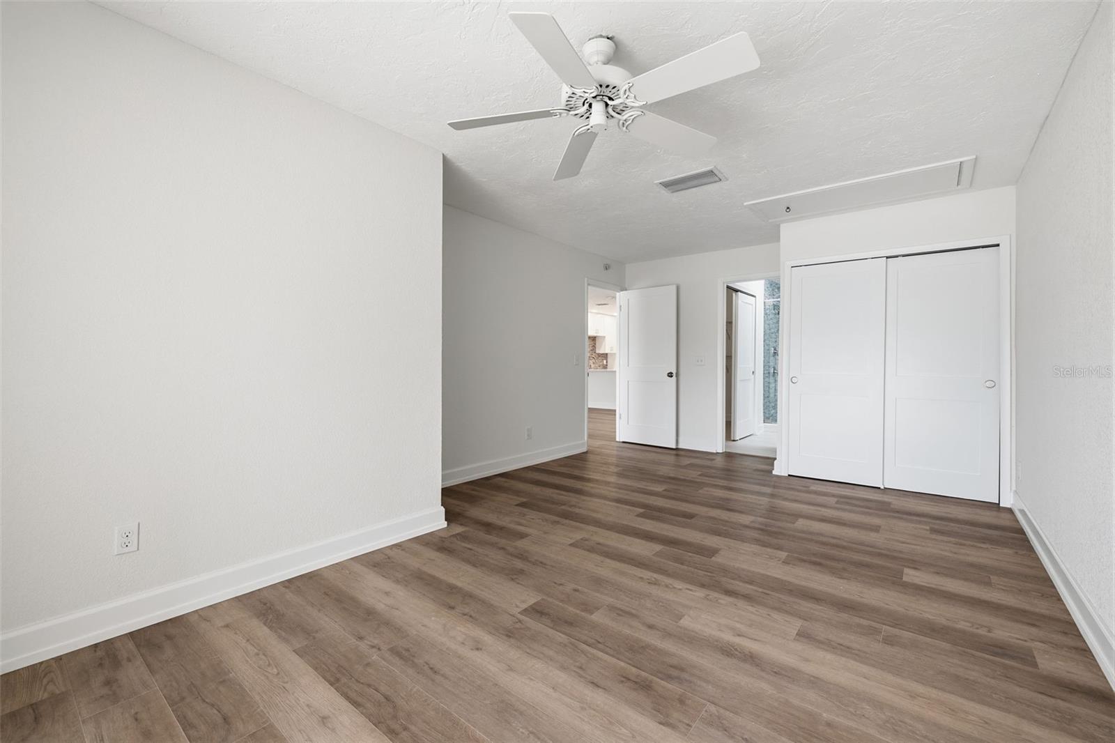 BOCA CIEGA POINT EAST - Residential