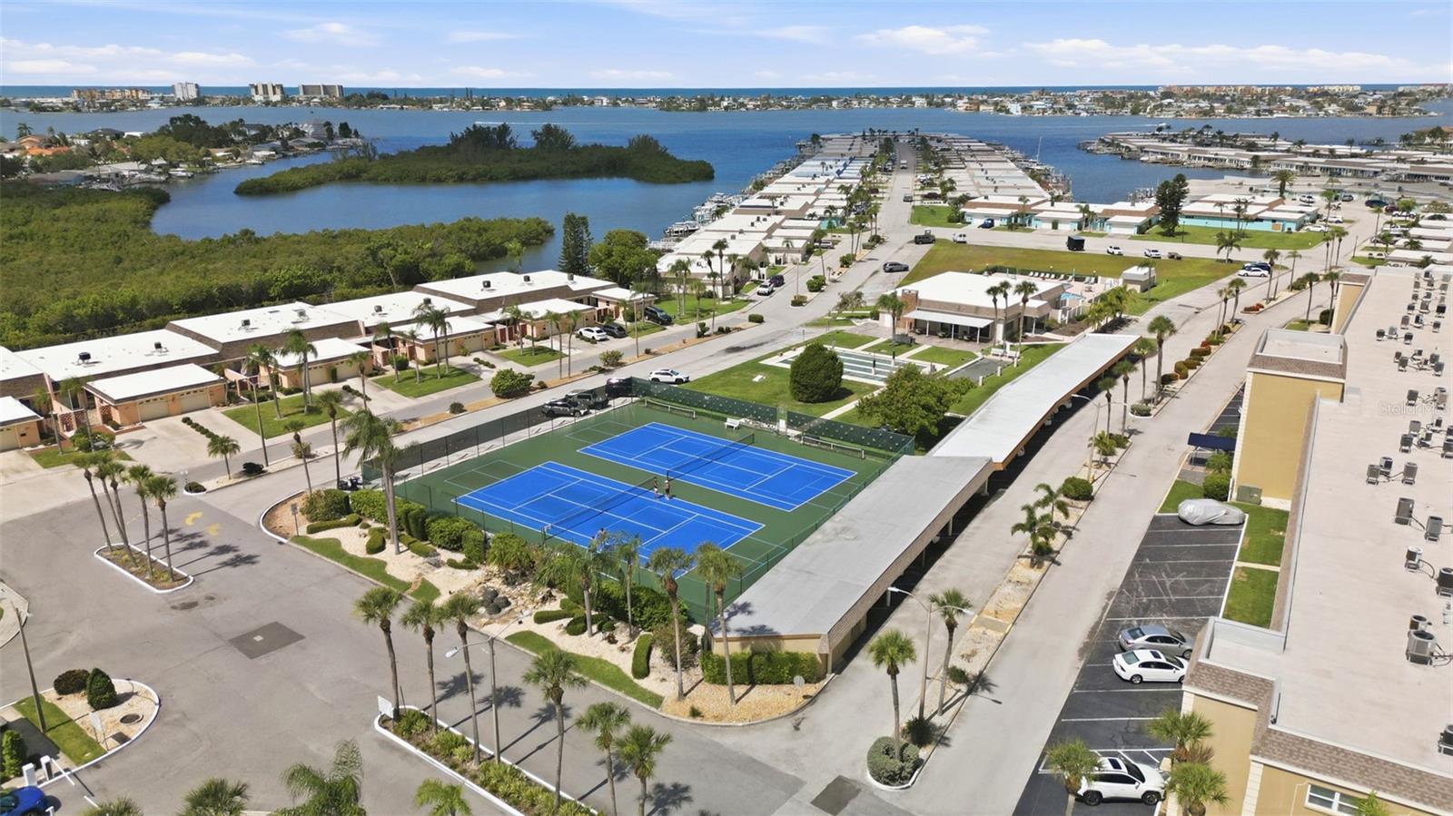 BOCA CIEGA POINT EAST - Residential