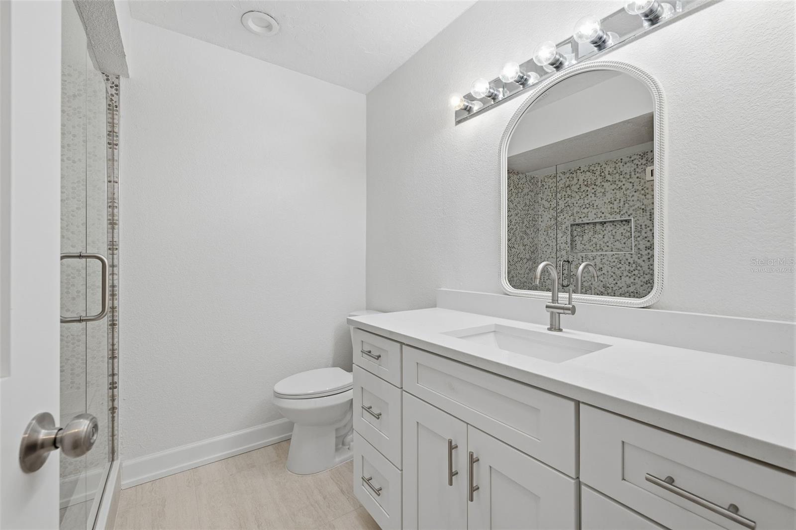 BOCA CIEGA POINT EAST - Residential