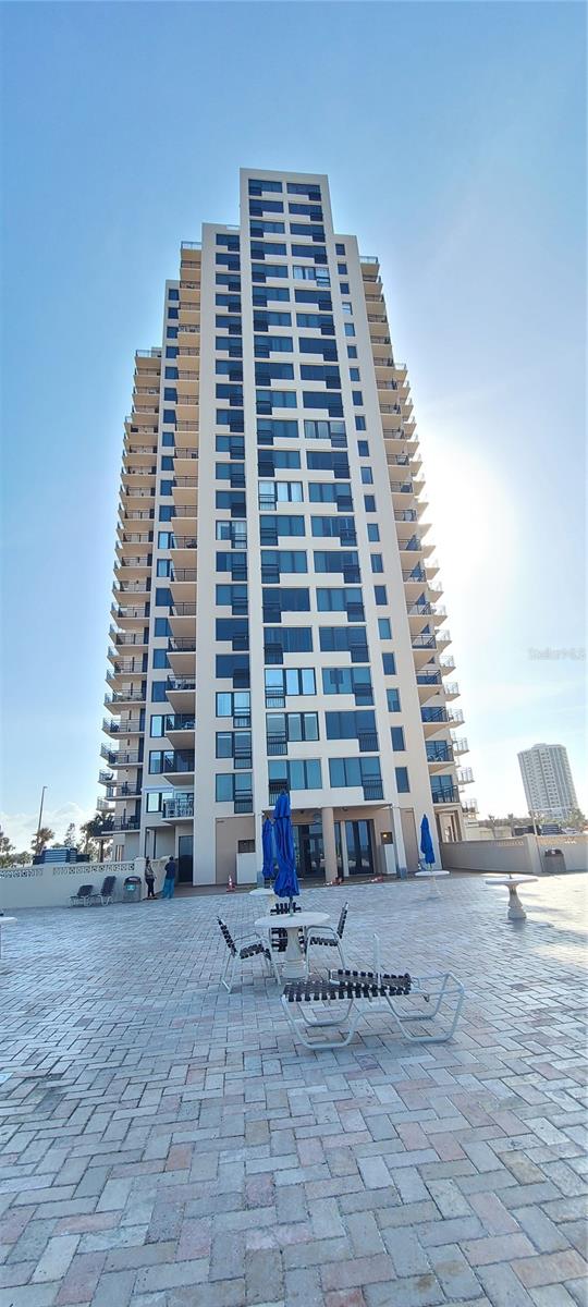 OCEAN 01 CONDO - Residential Lease