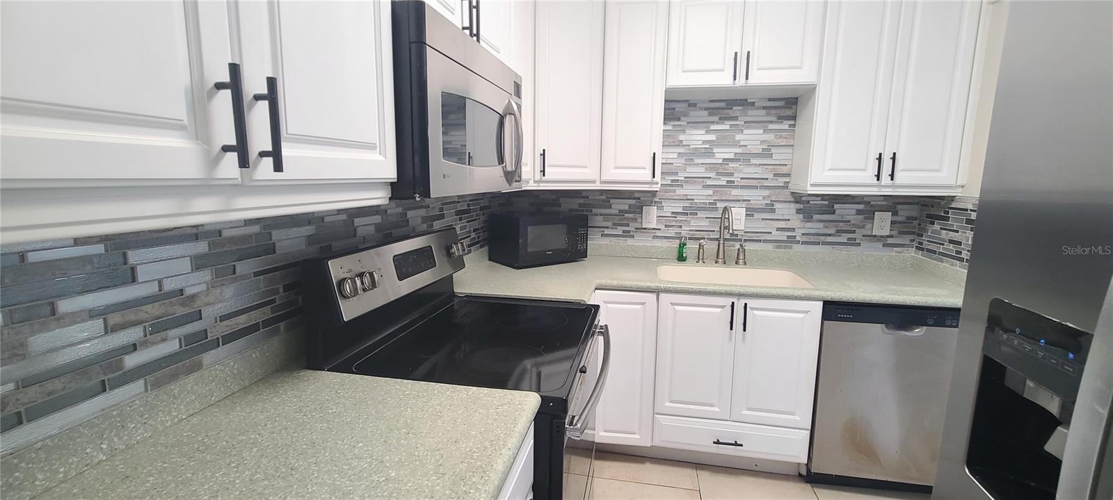 OCEAN 01 CONDO - Residential Lease
