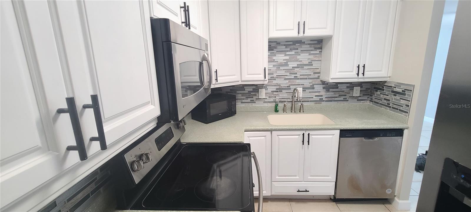 OCEAN 01 CONDO - Residential Lease