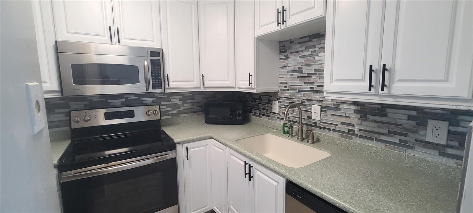 OCEAN 01 CONDO - Residential Lease