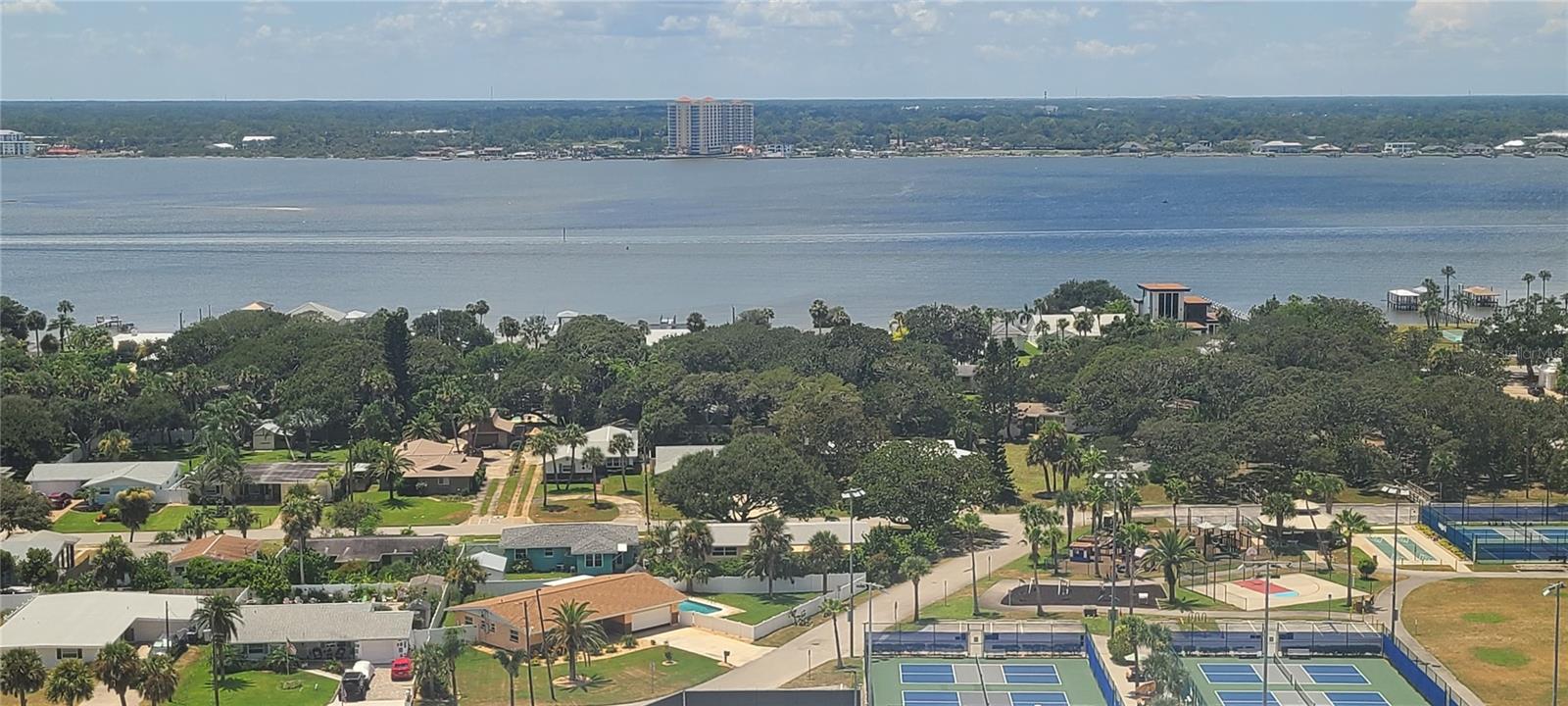 OCEAN 01 CONDO - Residential Lease