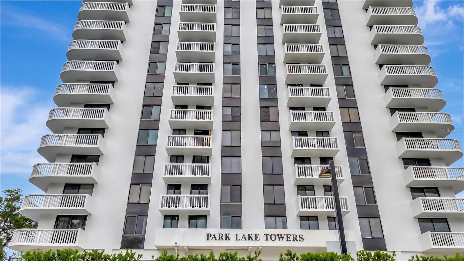 PARK LAKE TOWERS - Residential