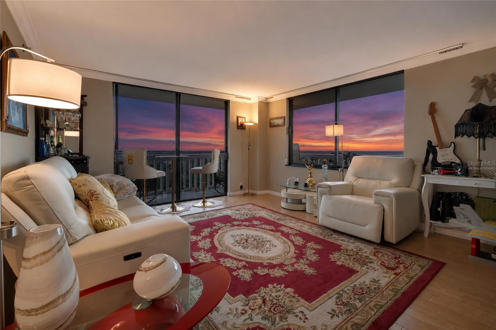 PARK LAKE TOWERS - Residential