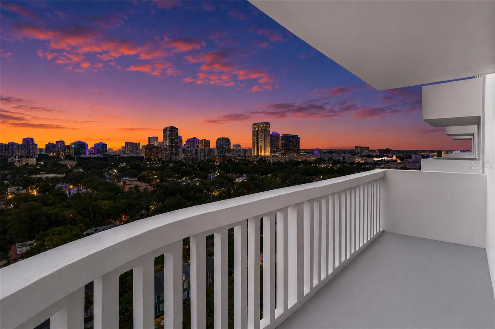 PARK LAKE TOWERS - Residential