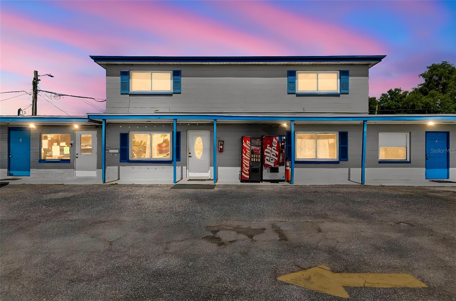 SUNSET ADD - Commercial Sale