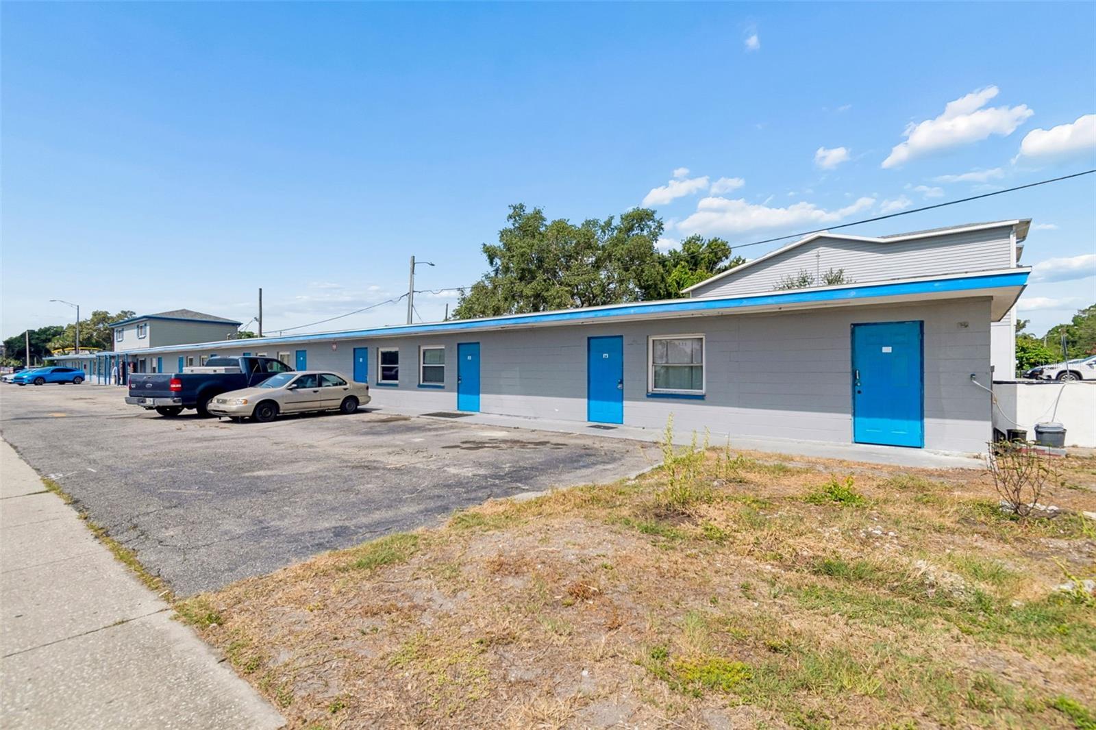 SUNSET ADD - Commercial Sale