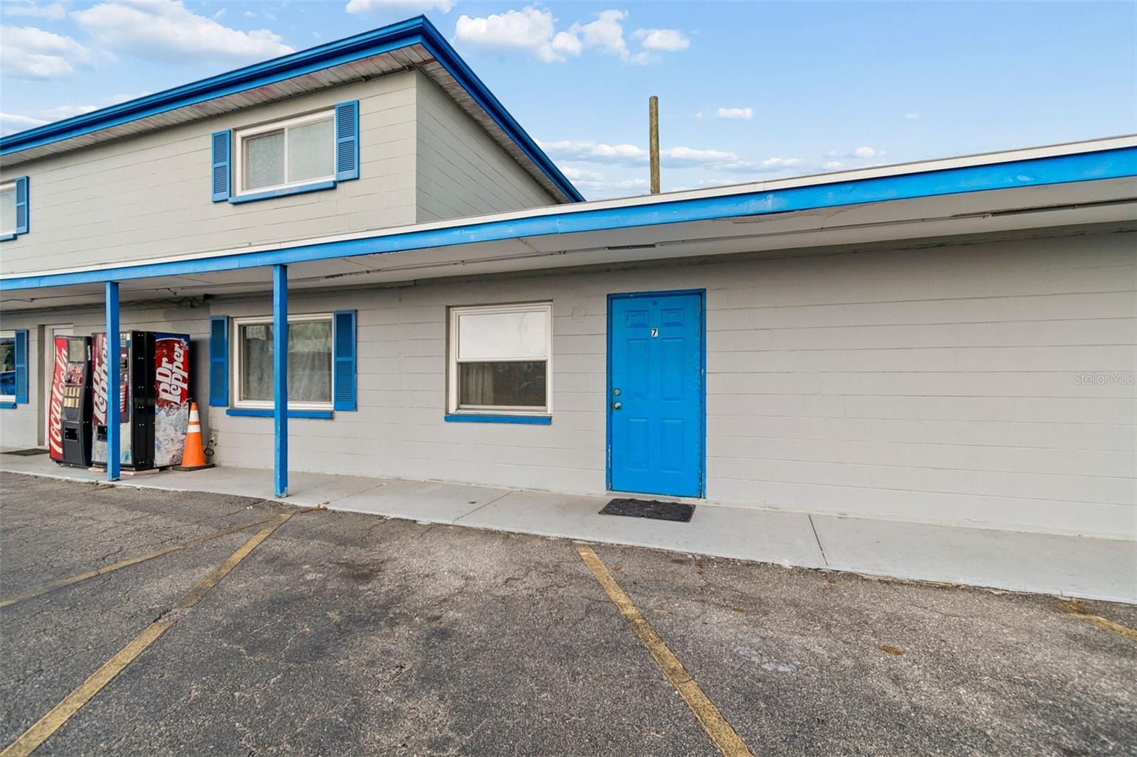 SUNSET ADD - Commercial Sale
