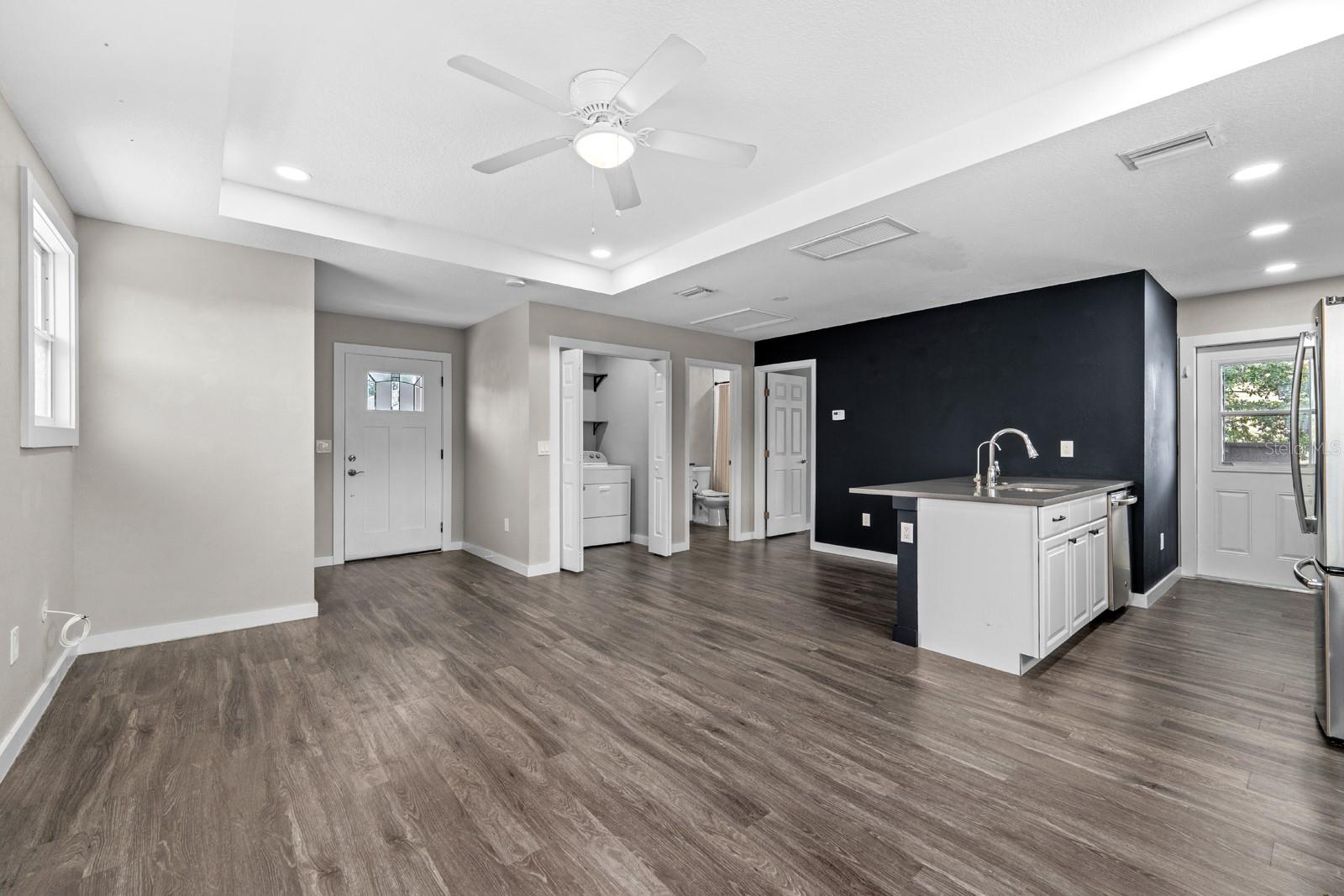 HOXIES A E SUB - Residential
