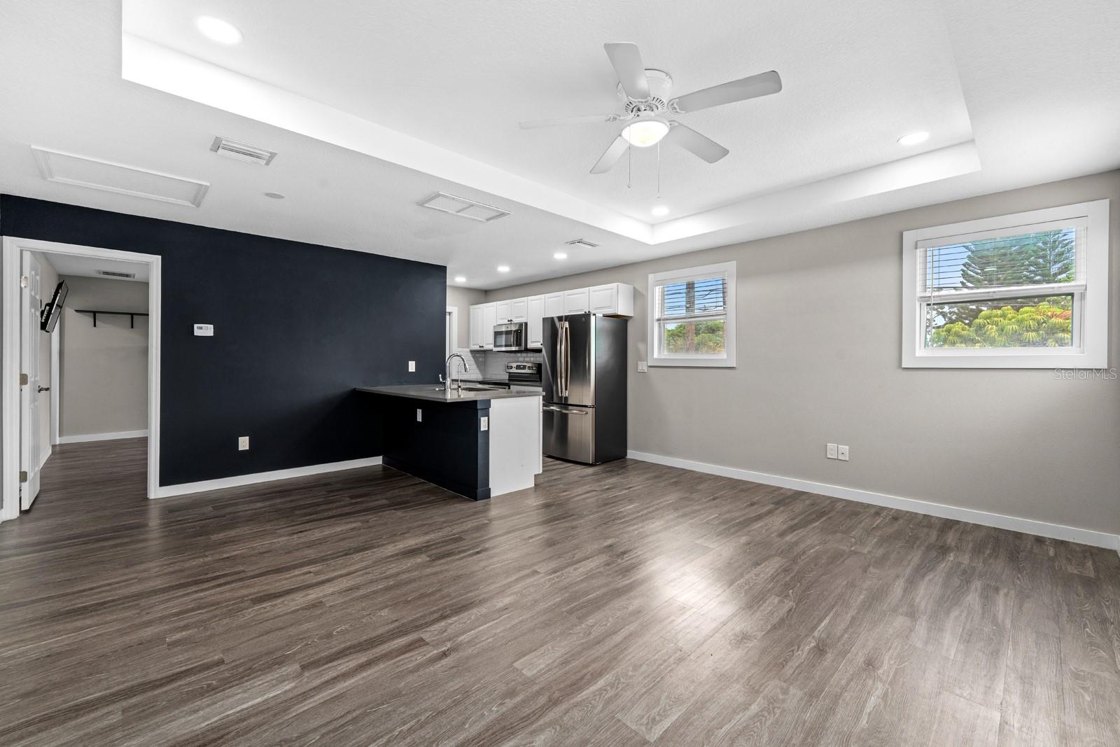 HOXIES A E SUB - Residential