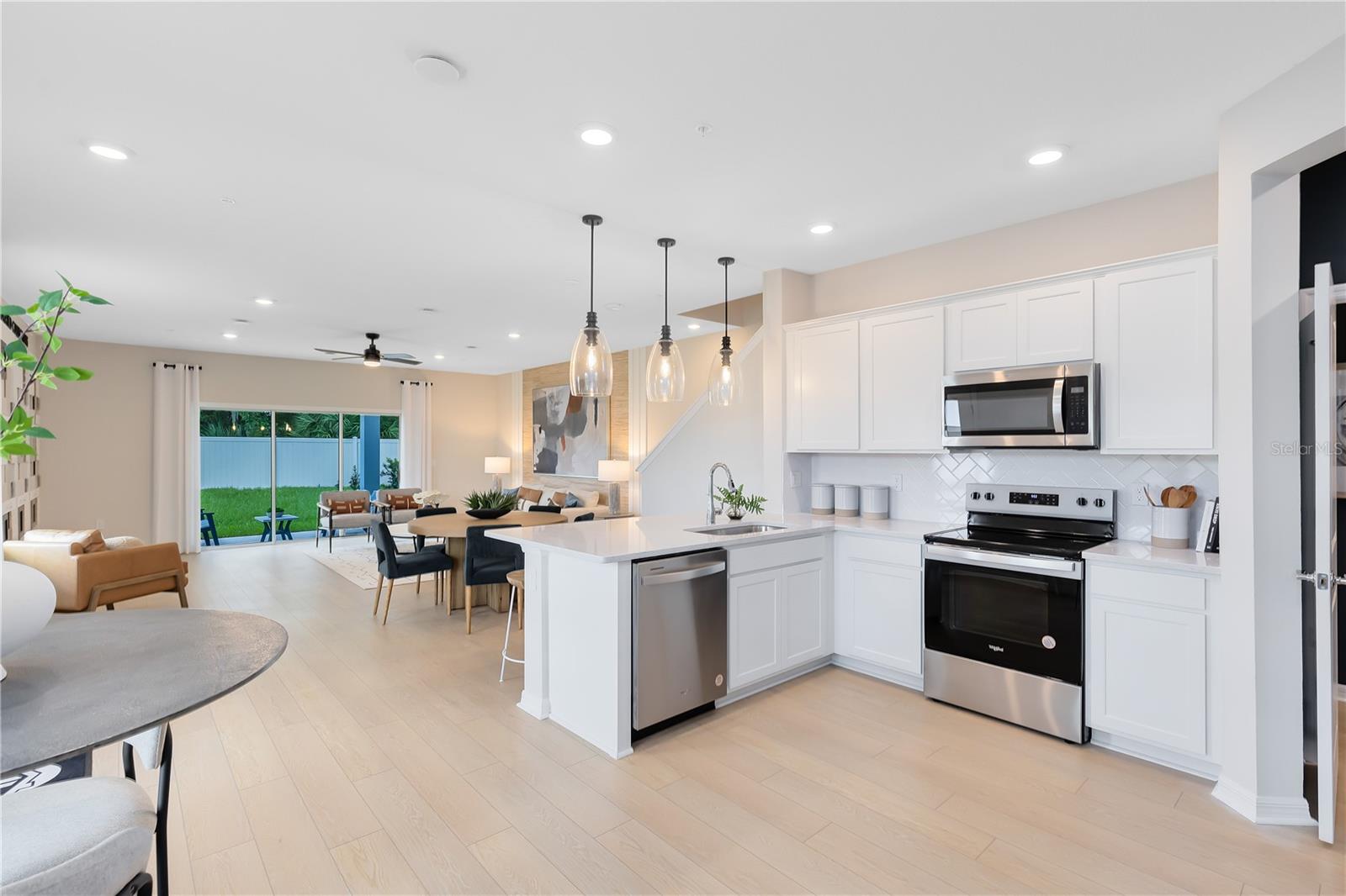 SUNRISE ESTATES - Residential