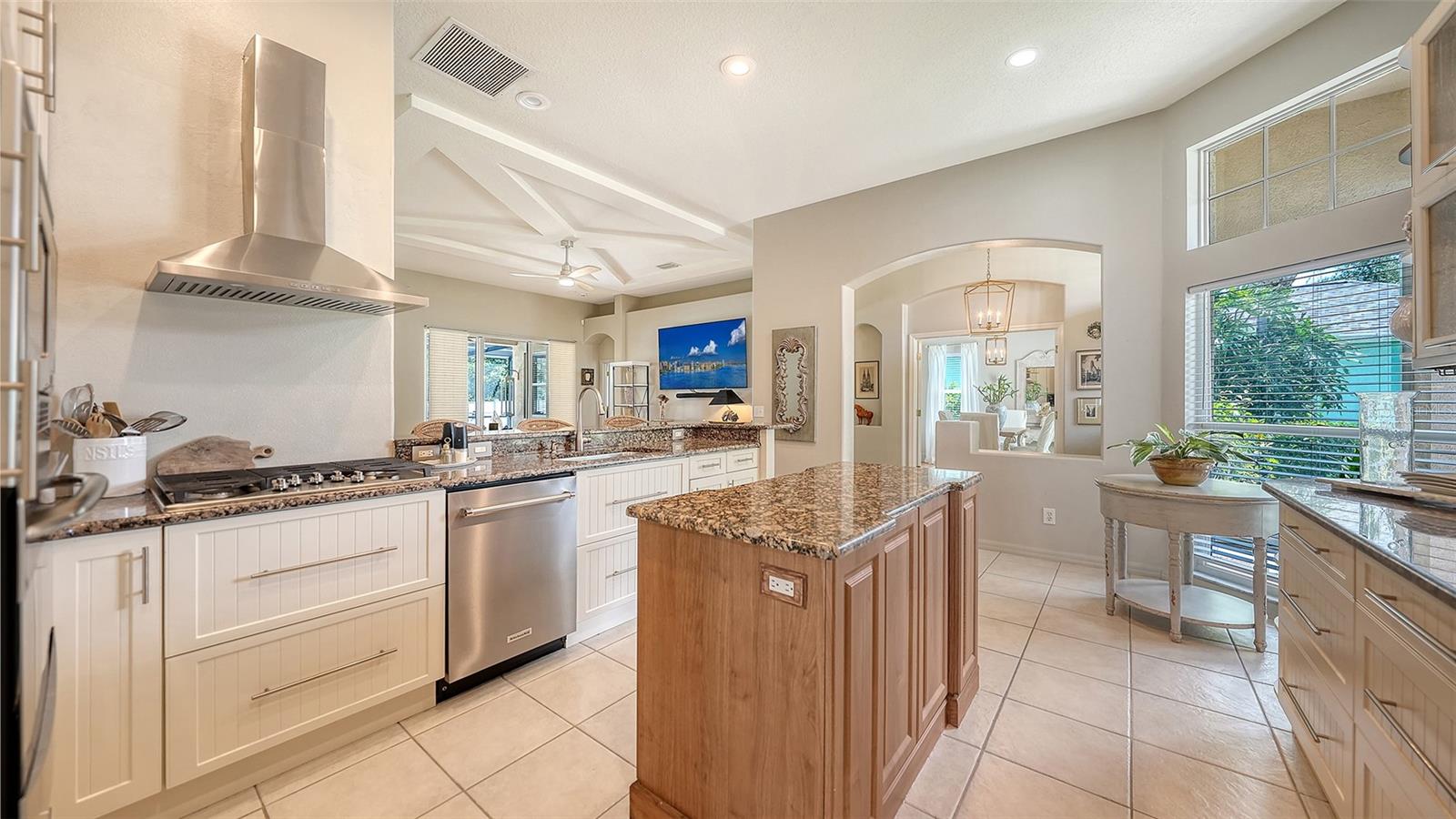 CARLYLE AT VILLAGES OF PALM-AIRE - Residential