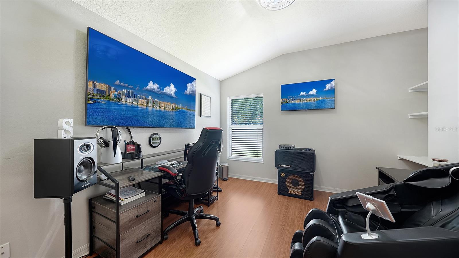 CARLYLE AT VILLAGES OF PALM-AIRE - Residential