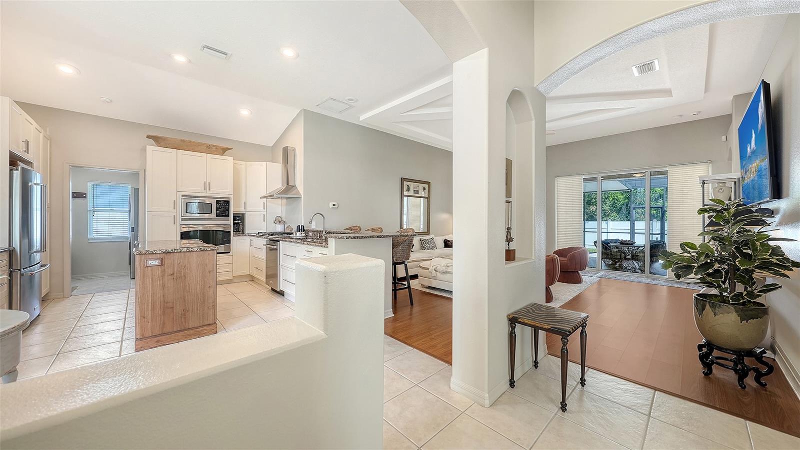 CARLYLE AT VILLAGES OF PALM-AIRE - Residential