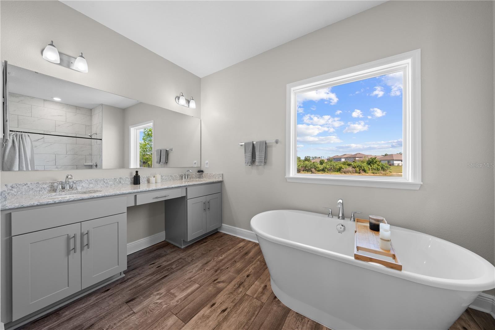 MIRADA PARCELS 20 & 22 REPLAT - Residential