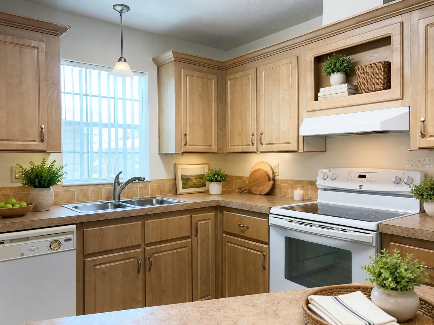 BRADENTON TROPICAL PALMS CO-OP - Residential