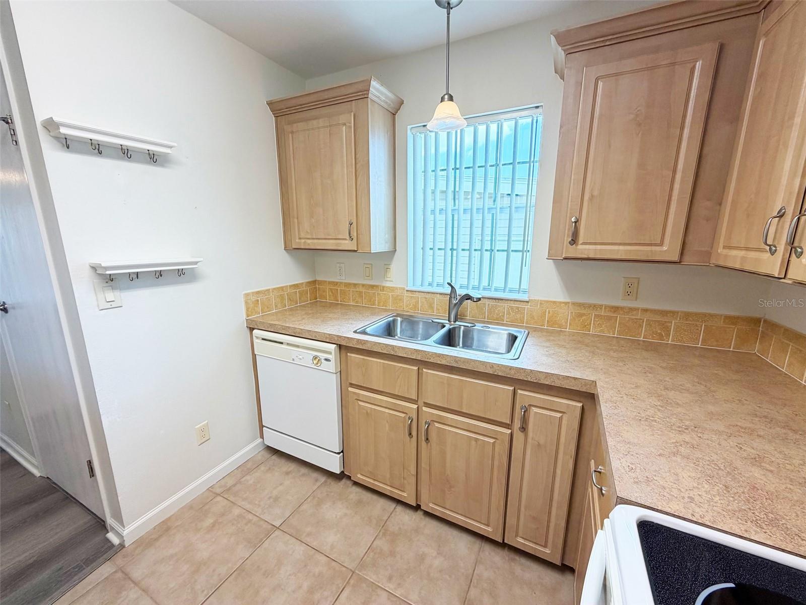 BRADENTON TROPICAL PALMS CO-OP - Residential
