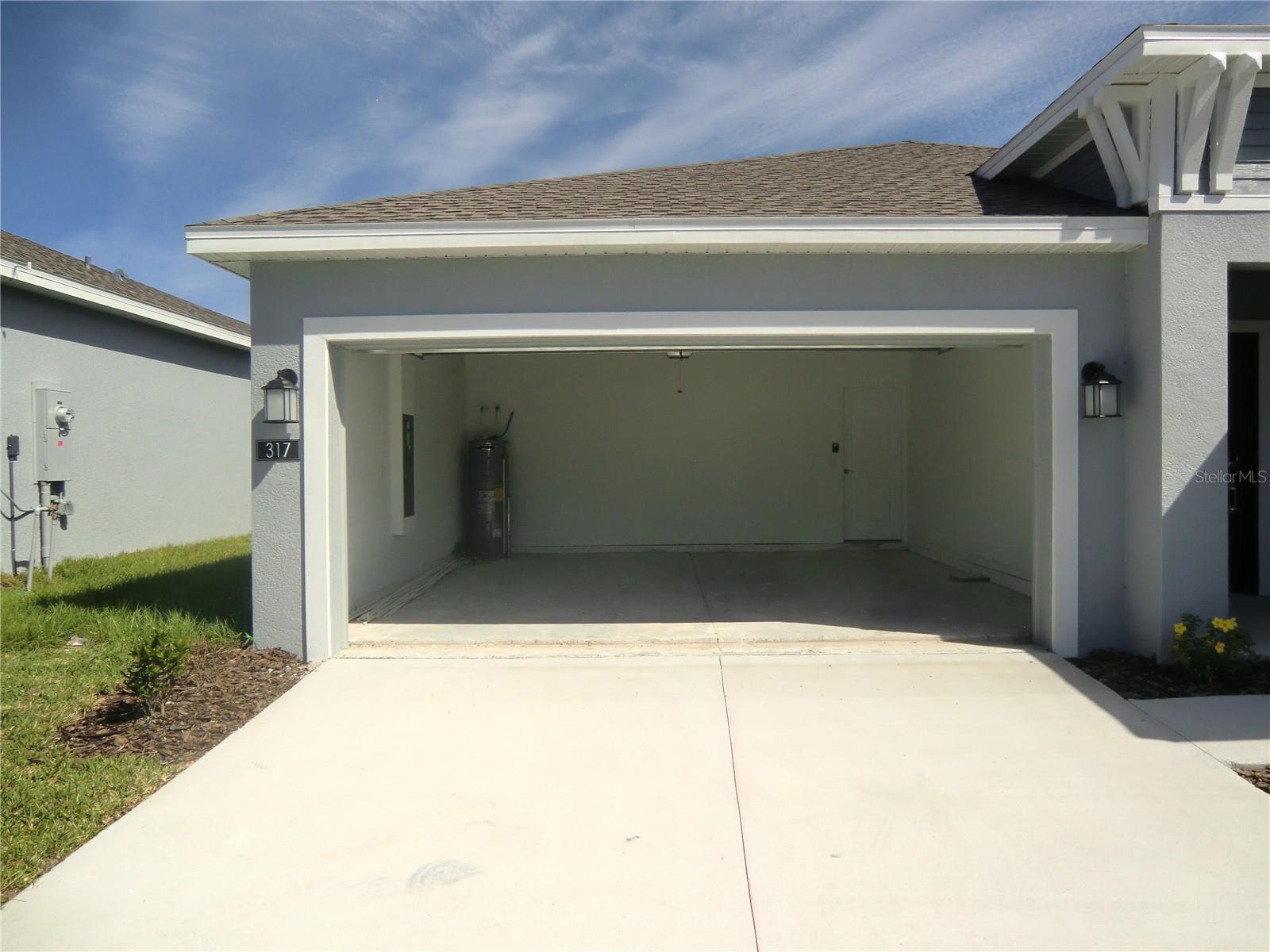 CASCADES PHASES 1A AND 1B PB 193 PG 37-52 BLK 52 L - Residential Lease