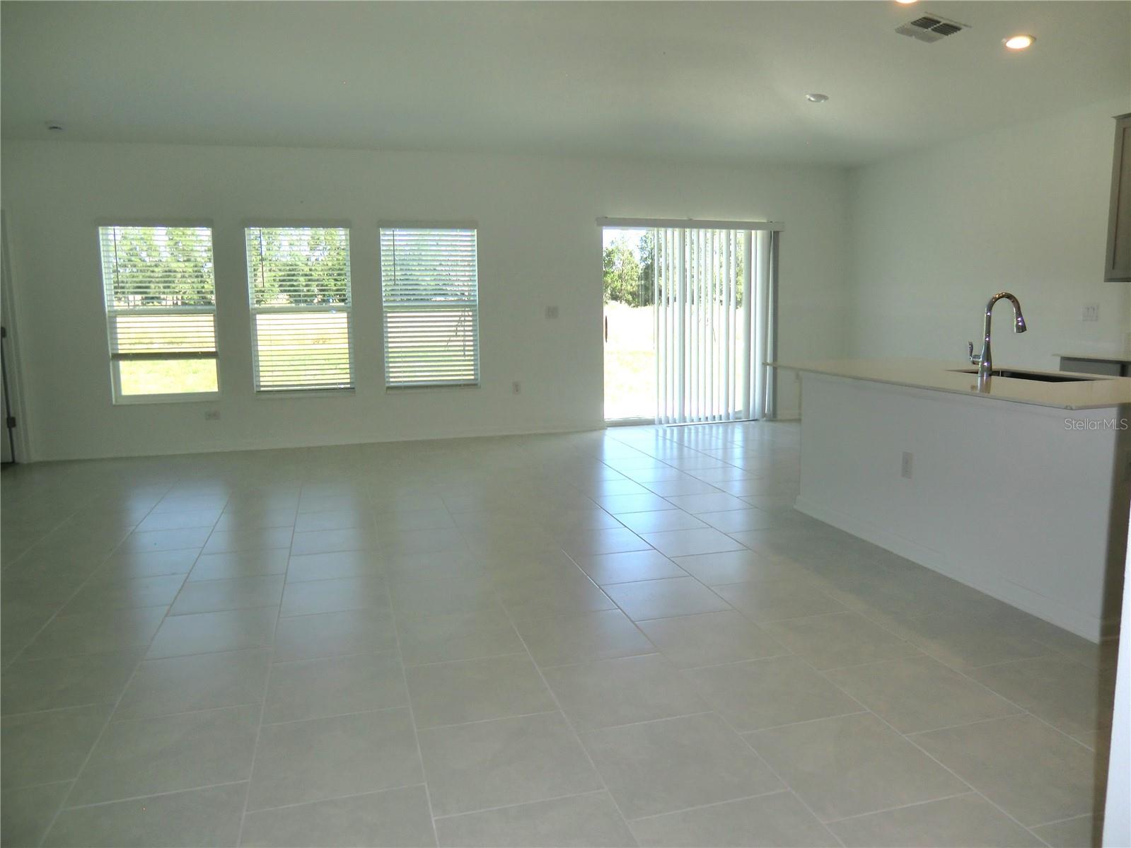 CASCADES PHASES 1A AND 1B PB 193 PG 37-52 BLK 52 L - Residential Lease
