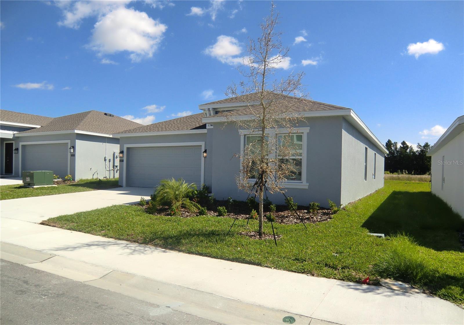 CASCADES PHASES 1A AND 1B PB 193 PG 37-52 BLK 52 L - Residential Lease