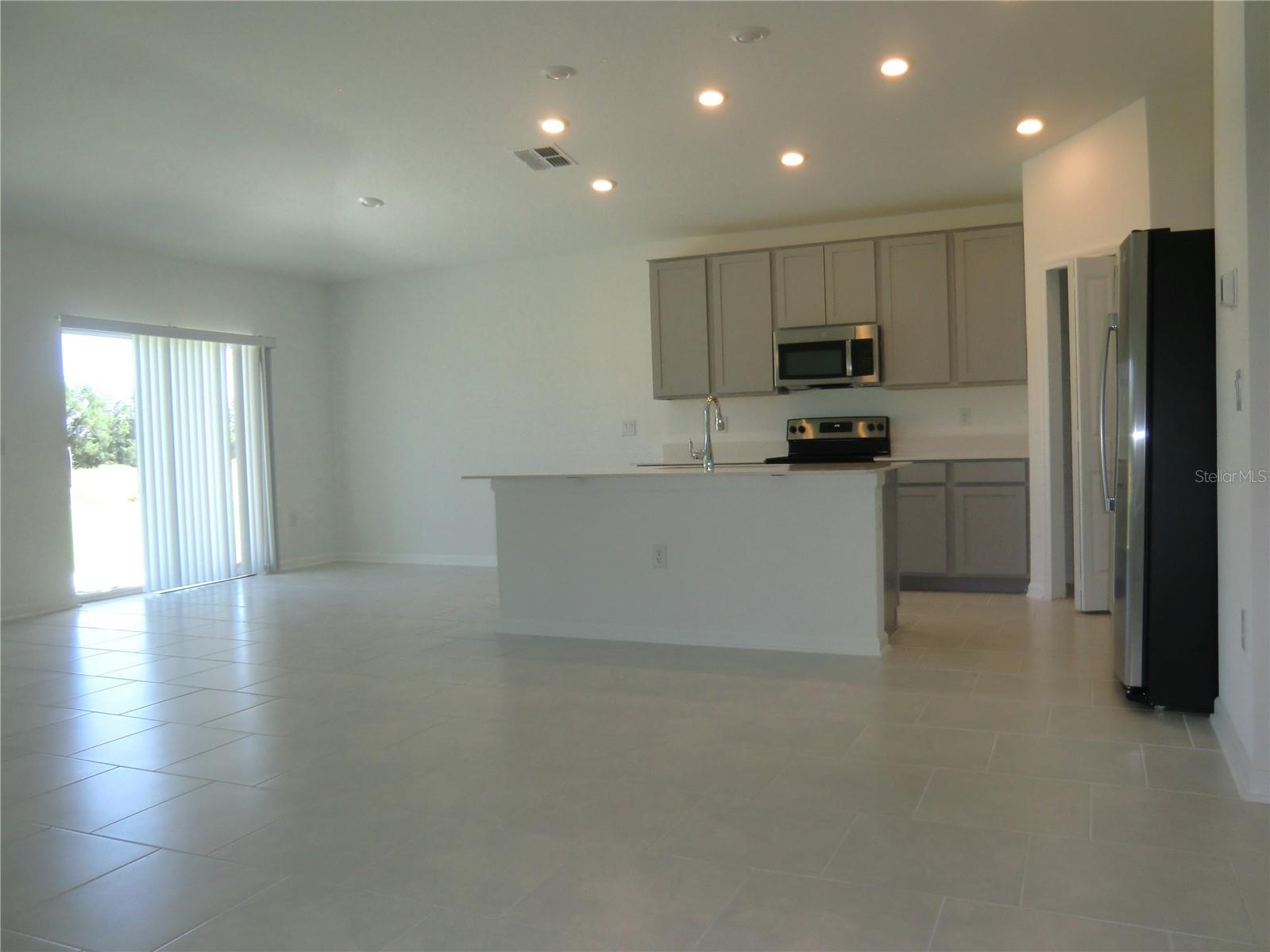 CASCADES PHASES 1A AND 1B PB 193 PG 37-52 BLK 52 L - Residential Lease
